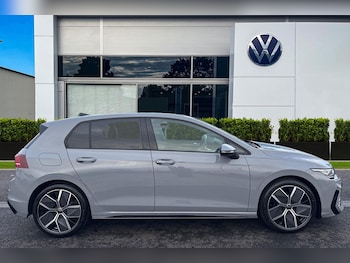 Used Volkswagen Golf 2025 for sale - 76844546: Photo