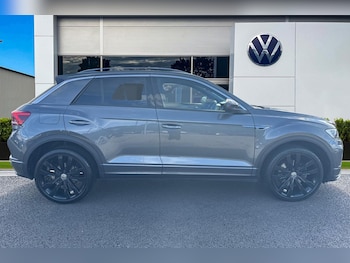 Used Volkswagen T-Roc 2021 for sale - 75987550: Photo