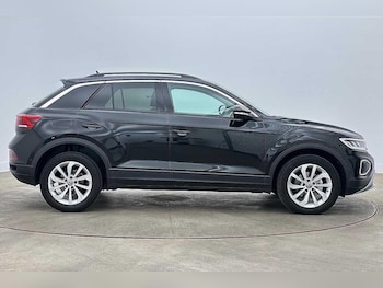 Used Volkswagen T-Roc 2025 for sale - 79446183: Photo