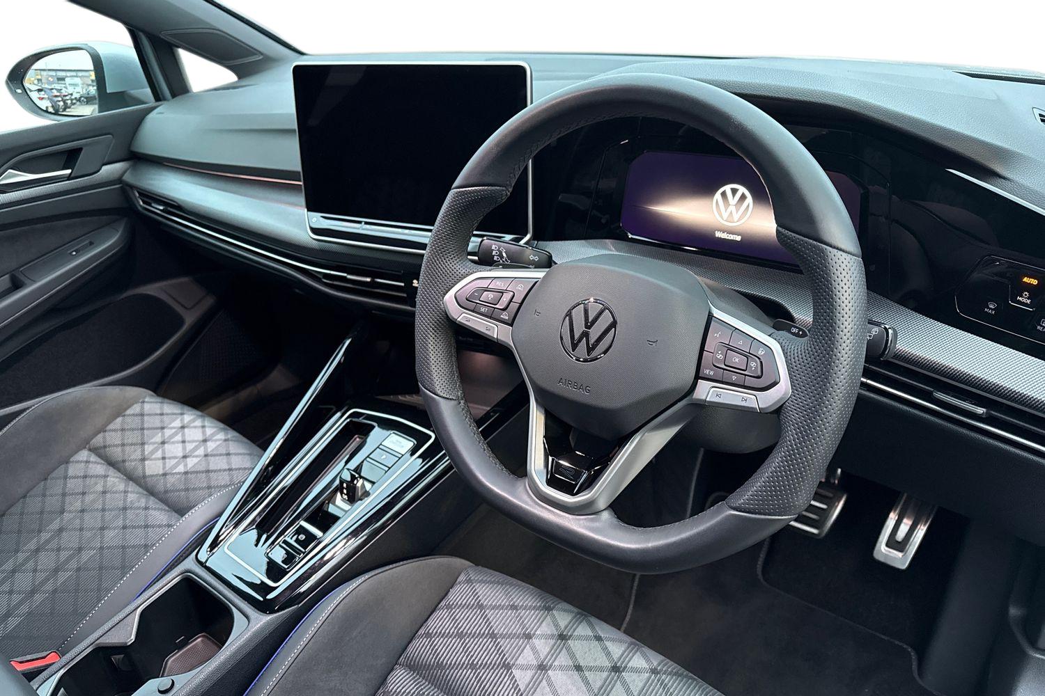 Used Volkswagen Golf 2025 for sale - 77421564: Photo 14