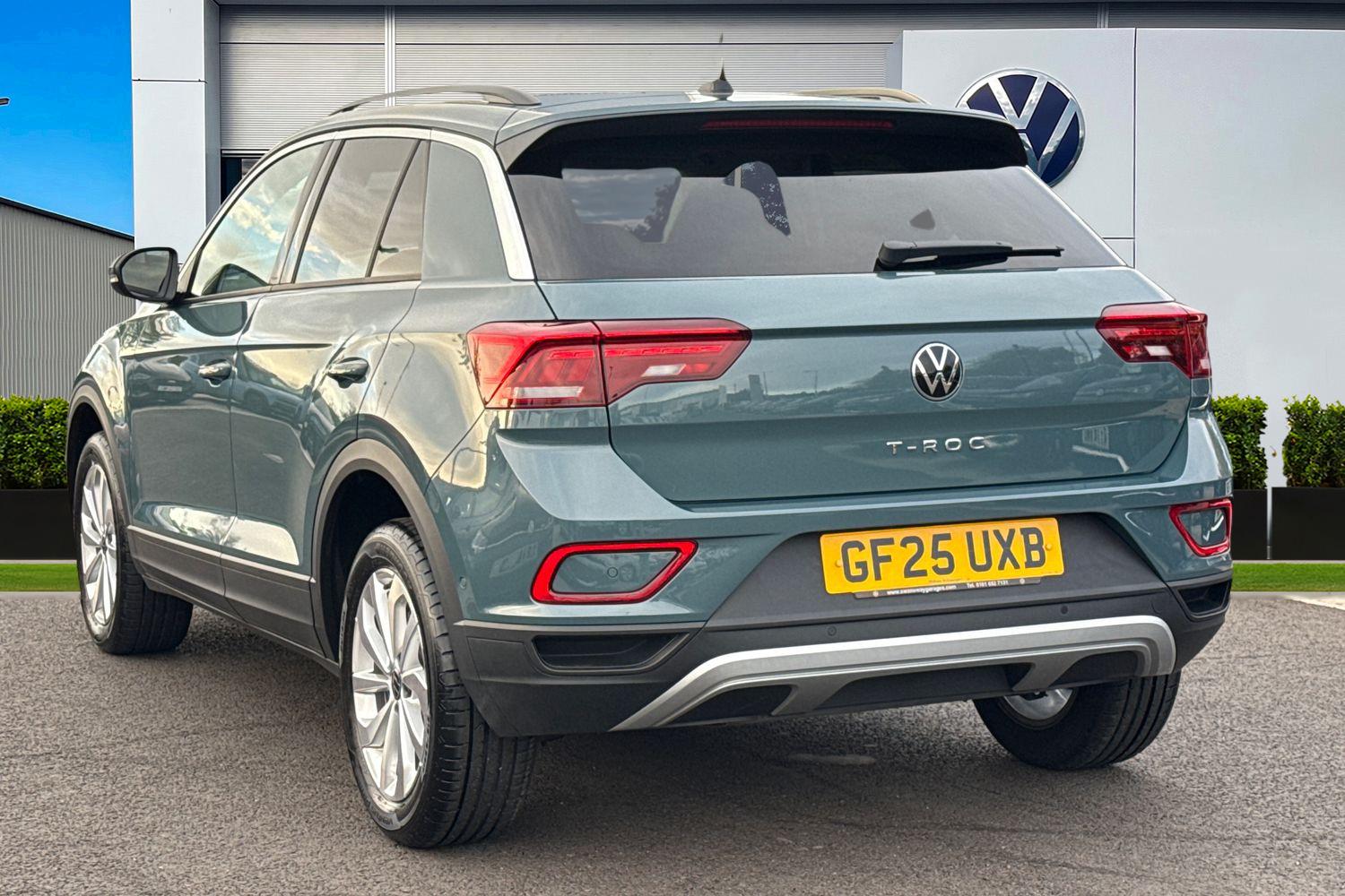 Used Volkswagen T-Roc 2025 for sale - 76288299: Photo 2