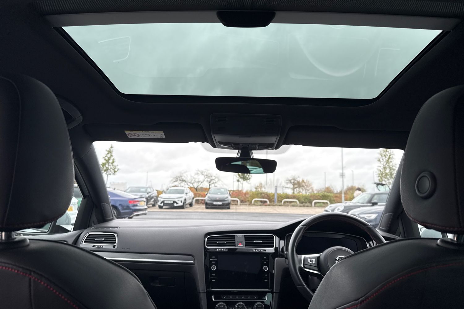 Used Volkswagen Golf 2018 for sale - 76460986: Photo 31