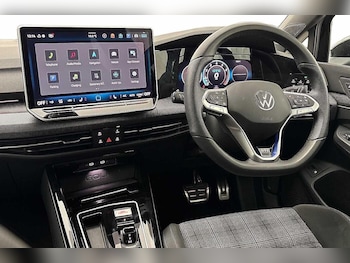 Used Volkswagen Golf 2025 for sale - 79229943: Photo
