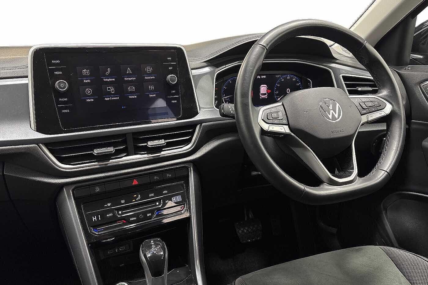 Used Volkswagen T-Roc 2024 for sale - 76665201: Photo 2