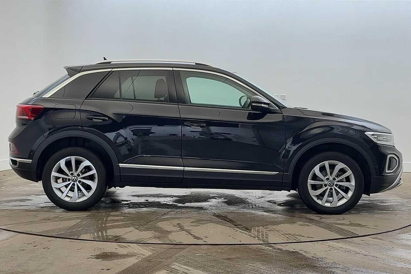 Used Volkswagen T-Roc 2024 for sale - 76665201: Photo 4