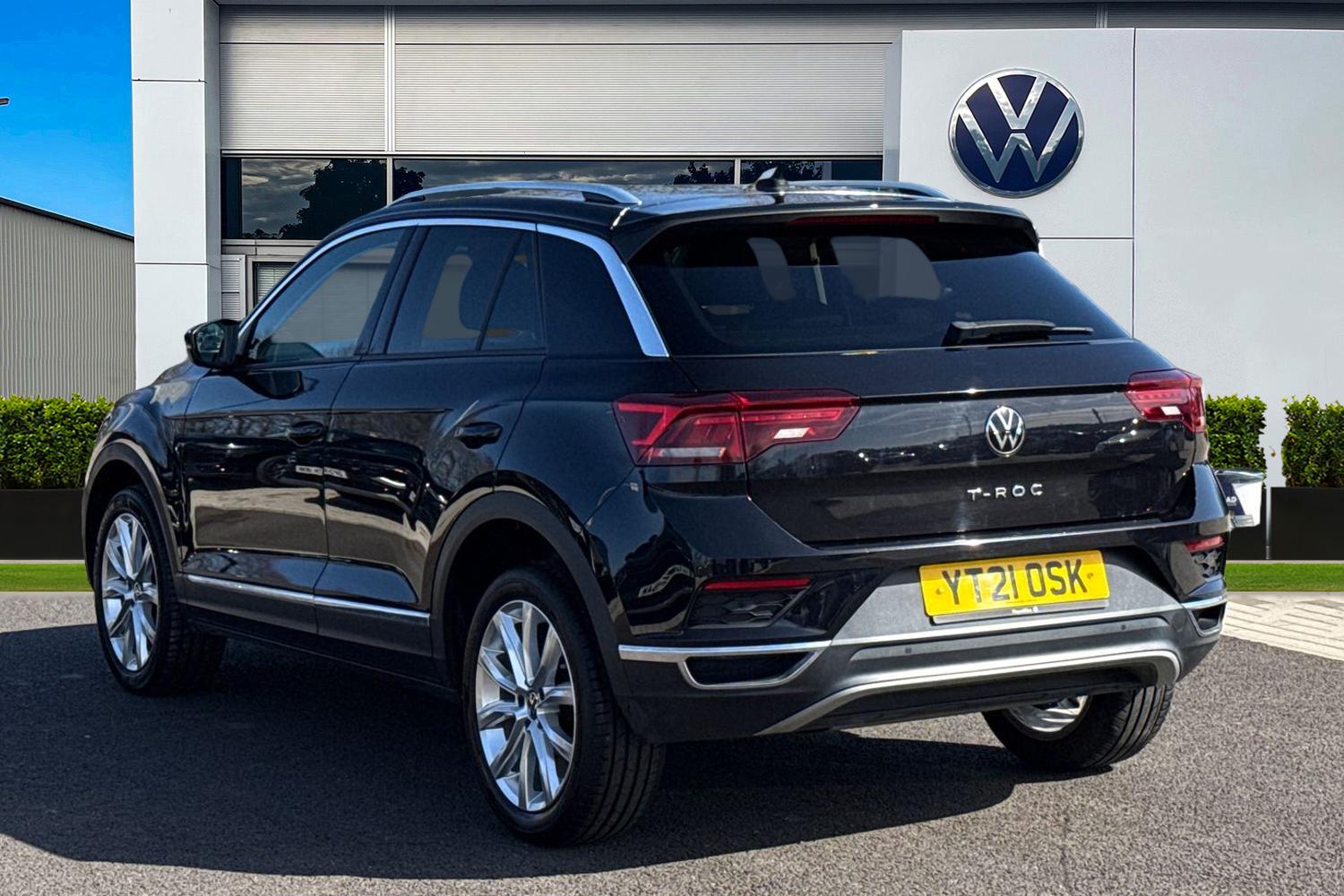 Used Volkswagen T-Roc 2021 for sale - 77919321: Photo 2