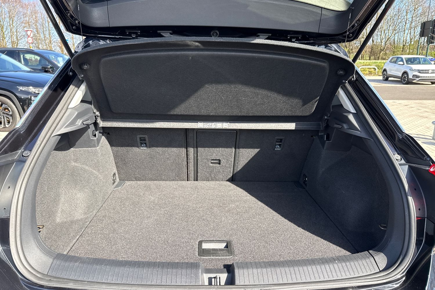 Used Volkswagen T-Roc 2021 for sale - 77919321: Photo 6