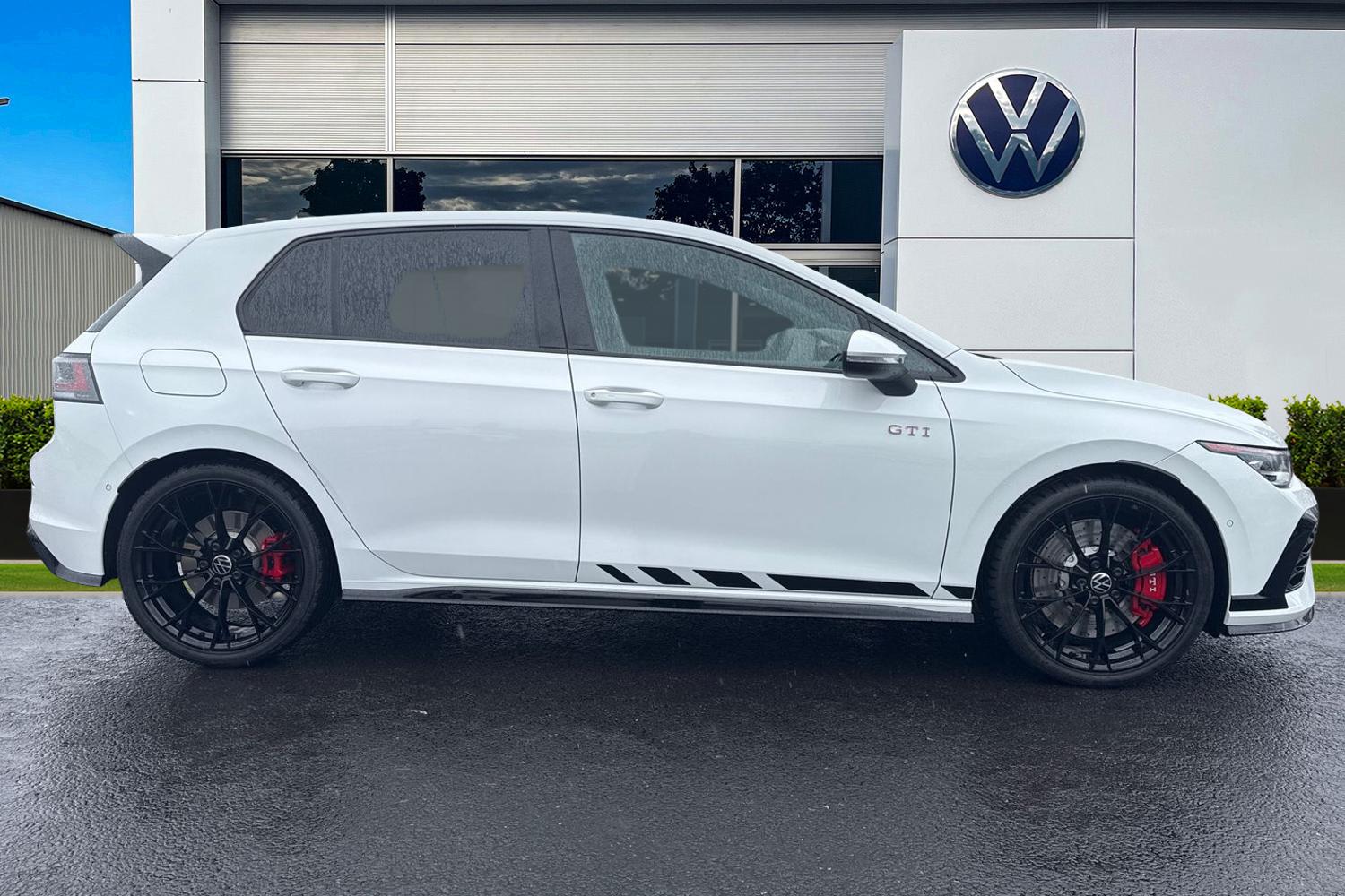 Used Volkswagen Golf 2025 for sale - 76564815: Photo 3