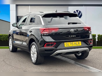 Used Volkswagen T-Roc 2025 for sale - 79308699: Photo
