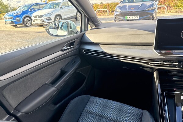 Used Volkswagen Golf 2025 for sale - 76299882: Photo 19