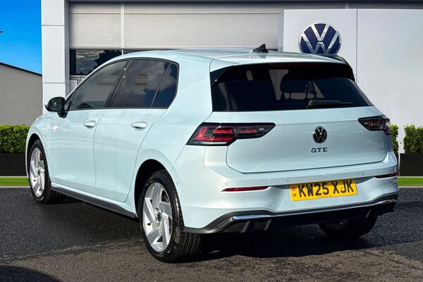 Used Volkswagen Golf 2025 for sale - 76299882: Photo 2