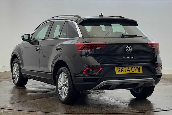 Used Volkswagen T-Roc 2024 for sale - 76207117: Photo 3