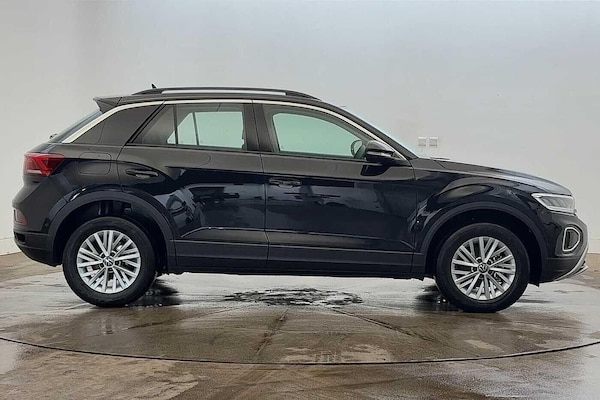 Used Volkswagen T-Roc 2024 for sale - 76207117: Photo 4