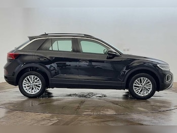 Used Volkswagen T-Roc 2024 for sale - 76207117: Photo 4