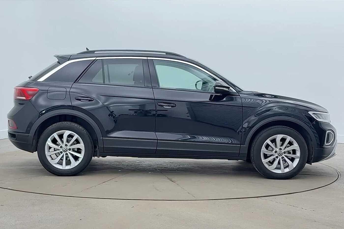 Used Volkswagen T-Roc 2025 for sale - 77199729: Photo 4