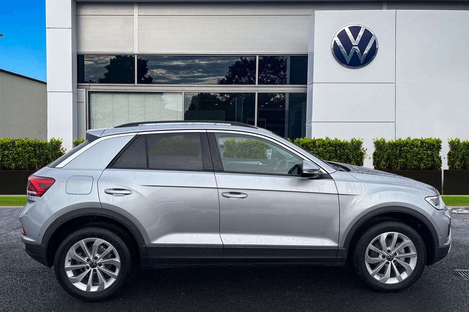Used Volkswagen T-Roc 2025 for sale - 77123765: Photo 3