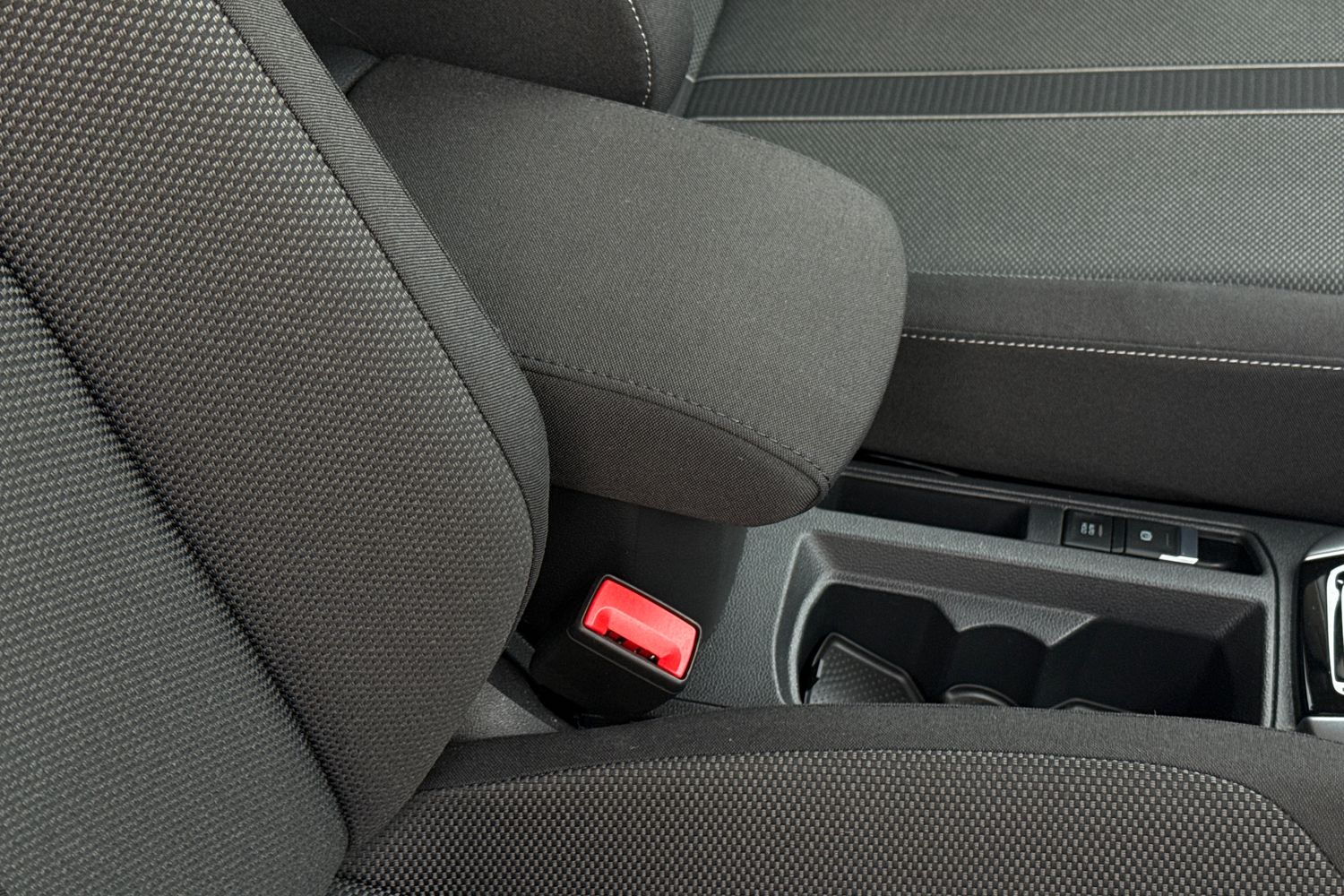 Used Volkswagen T-Roc 2025 for sale - 77123765: Photo 34