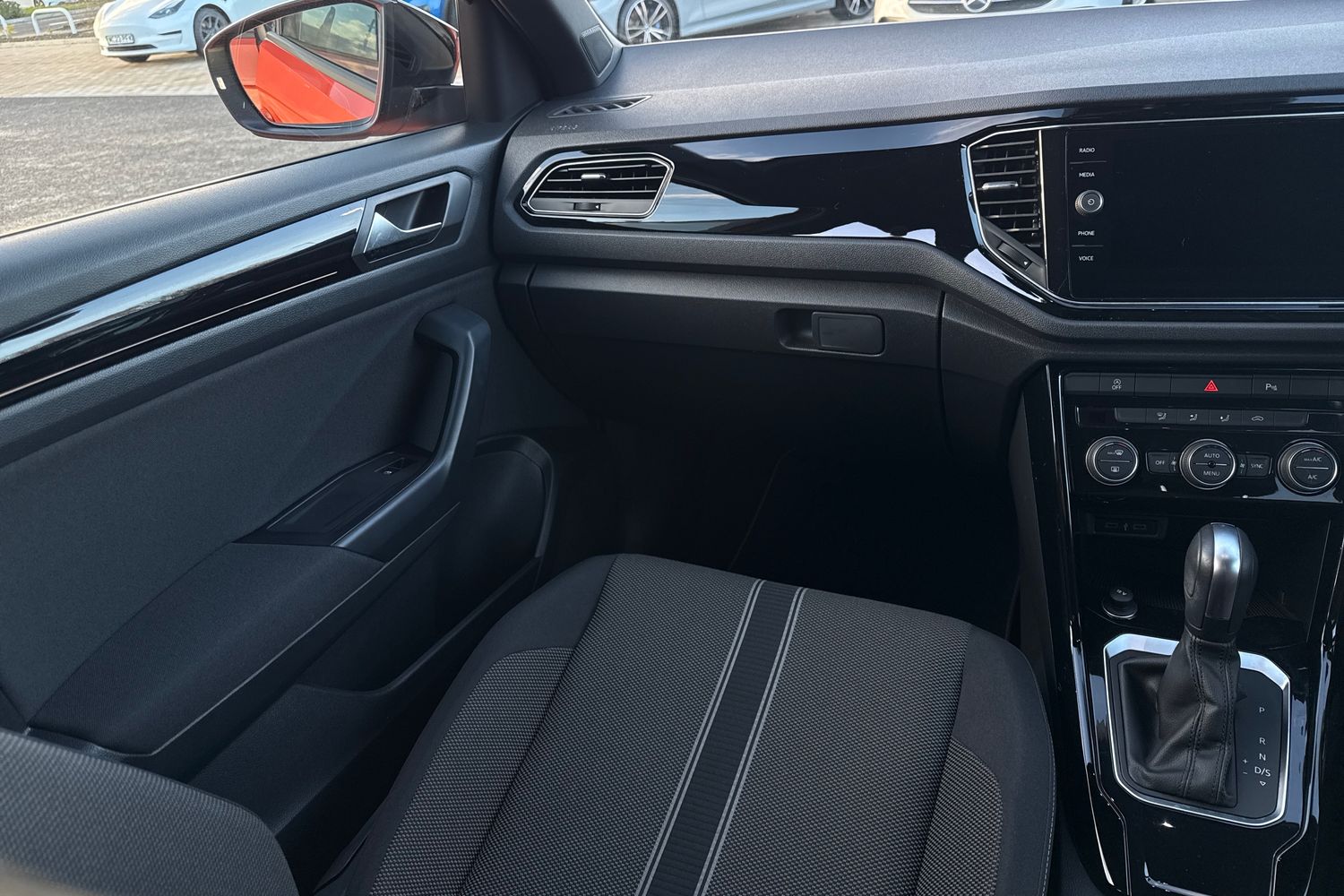 Used Volkswagen T-Roc 2021 for sale - 77135301: Photo 19