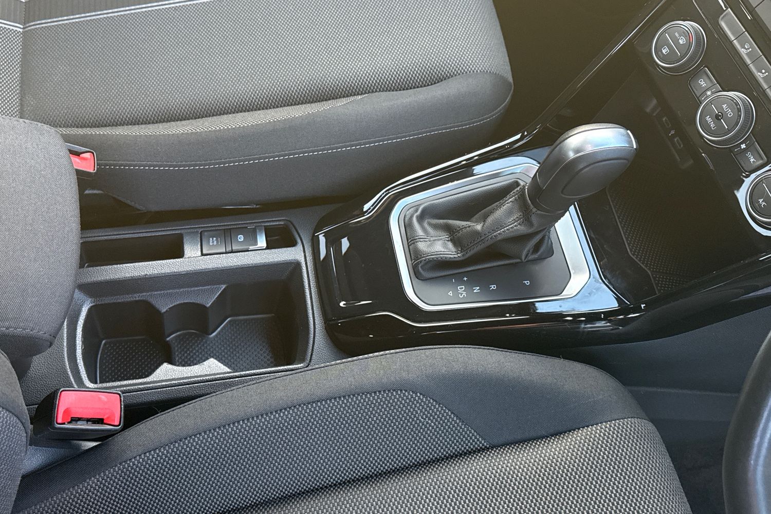 Used Volkswagen T-Roc 2021 for sale - 77135301: Photo 22