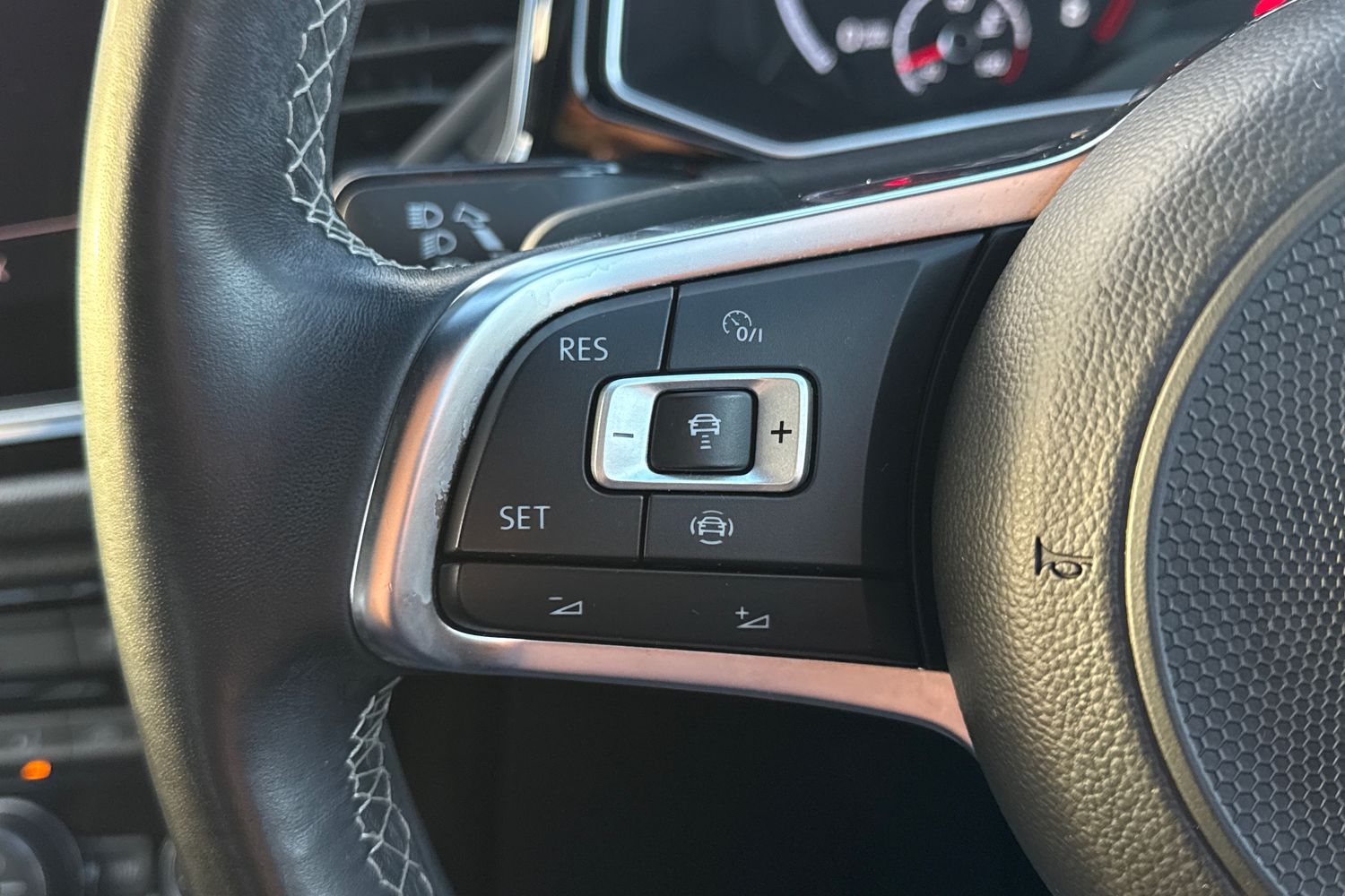 Used Volkswagen T-Roc 2021 for sale - 77135301: Photo 30