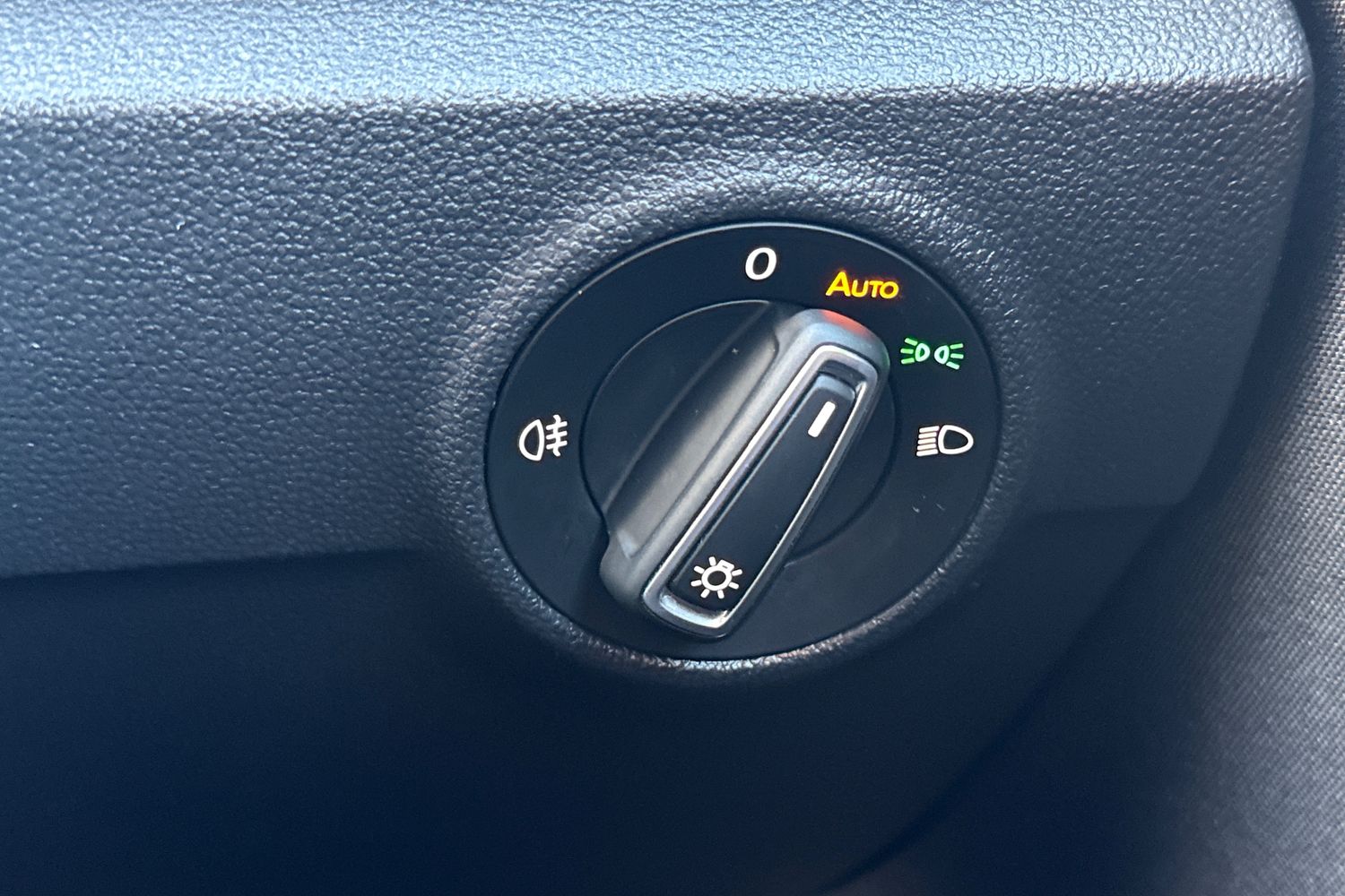 Used Volkswagen T-Roc 2021 for sale - 77135301: Photo 32