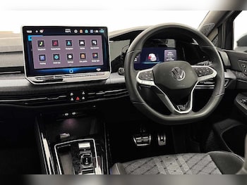 Used Volkswagen Golf 2025 for sale - 77935665: Photo