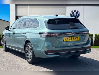 Used Volkswagen Passat 2024 for sale - 75407738: Photo