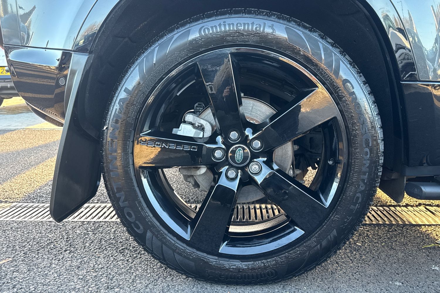 Used Land Rover Defender 110 2024 for sale - 76610838: Photo 11