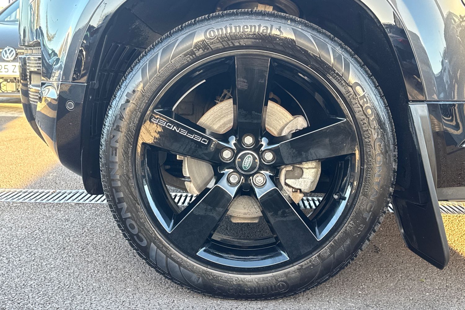 Used Land Rover Defender 110 2024 for sale - 76610838: Photo 13