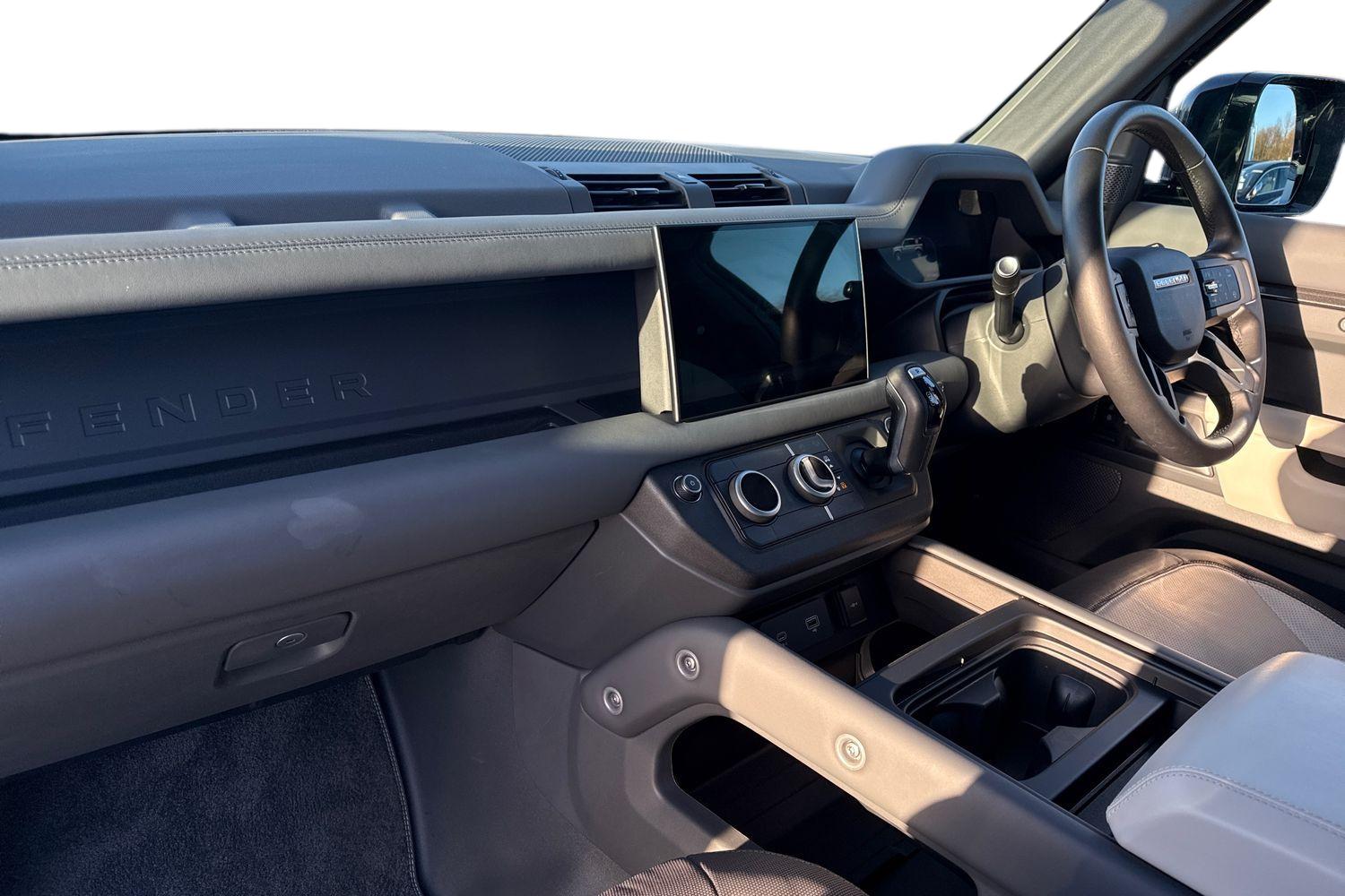 Used Land Rover Defender 110 2024 for sale - 76610838: Photo 15