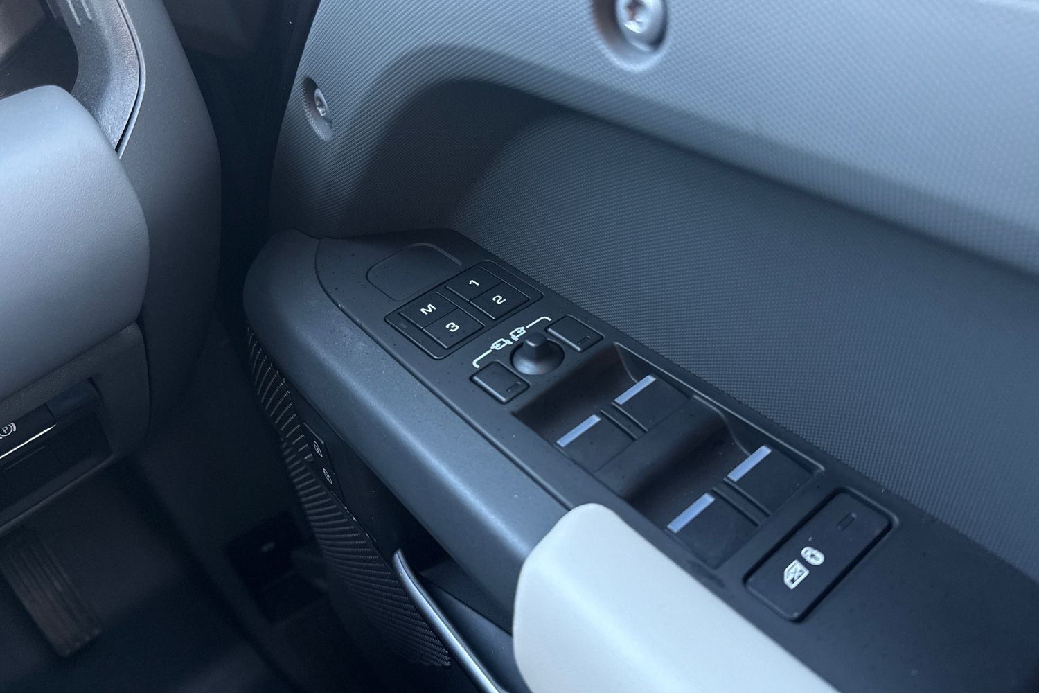 Used Land Rover Defender 110 2024 for sale - 76610838: Photo 21