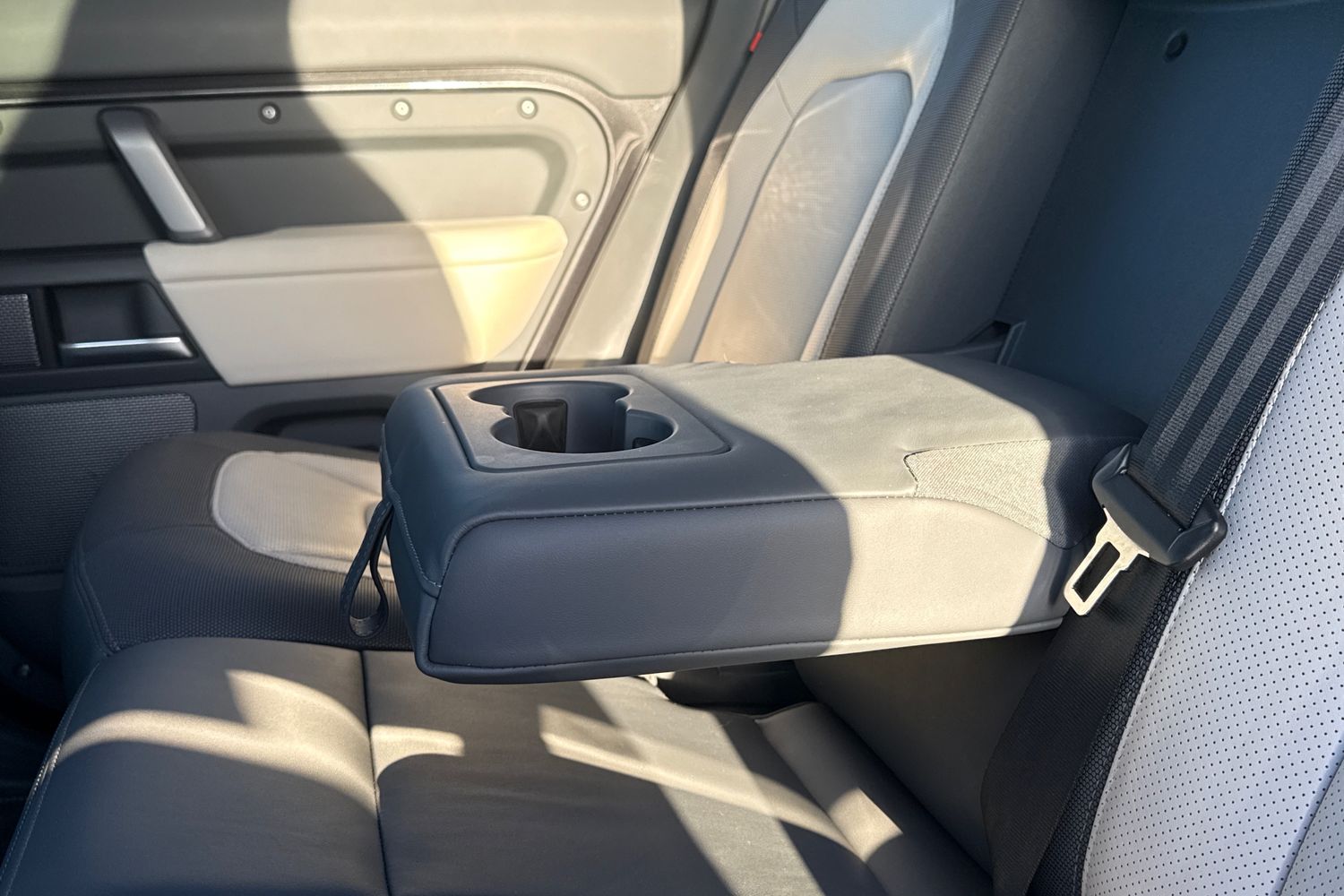 Used Land Rover Defender 110 2024 for sale - 76610838: Photo 32