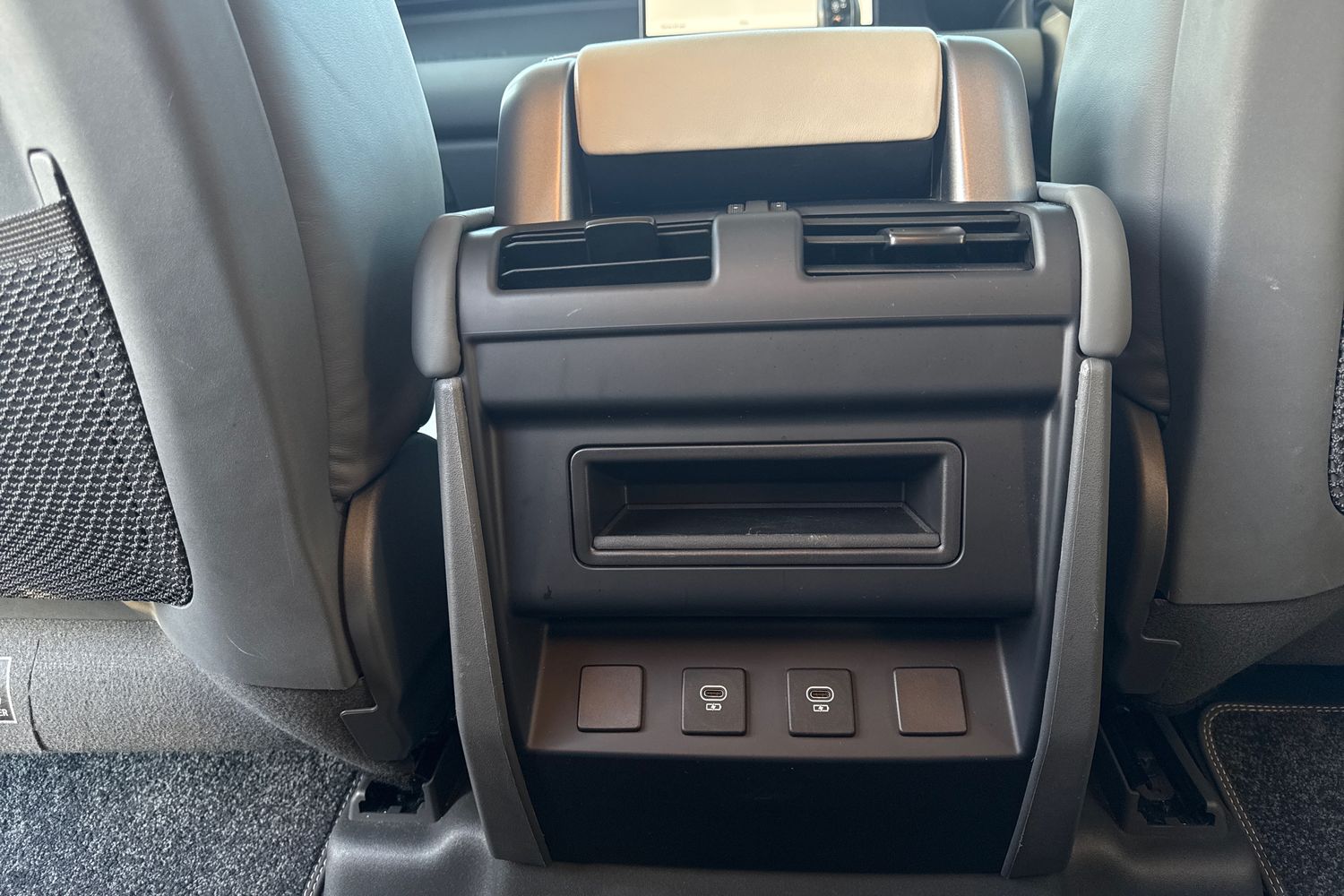 Used Land Rover Defender 110 2024 for sale - 76610838: Photo 33