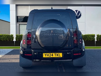 Used Land Rover Defender 110 2024 for sale - 76610838: Photo