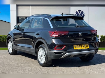 Used Volkswagen T-Roc 2023 for sale - 78703184: Photo