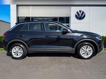 Used Volkswagen T-Roc 2023 for sale - 78703184: Photo