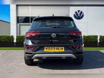 Used Volkswagen T-Roc 2023 for sale - 78703184: Photo