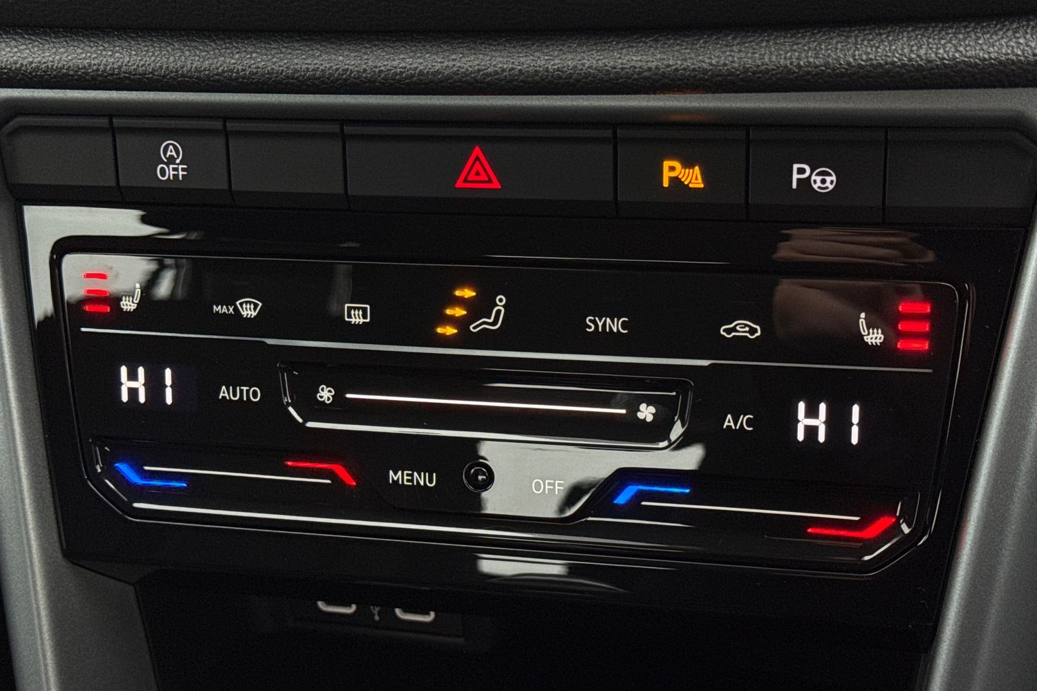 Used Volkswagen T-Roc 2023 for sale - 77348486: Photo 22