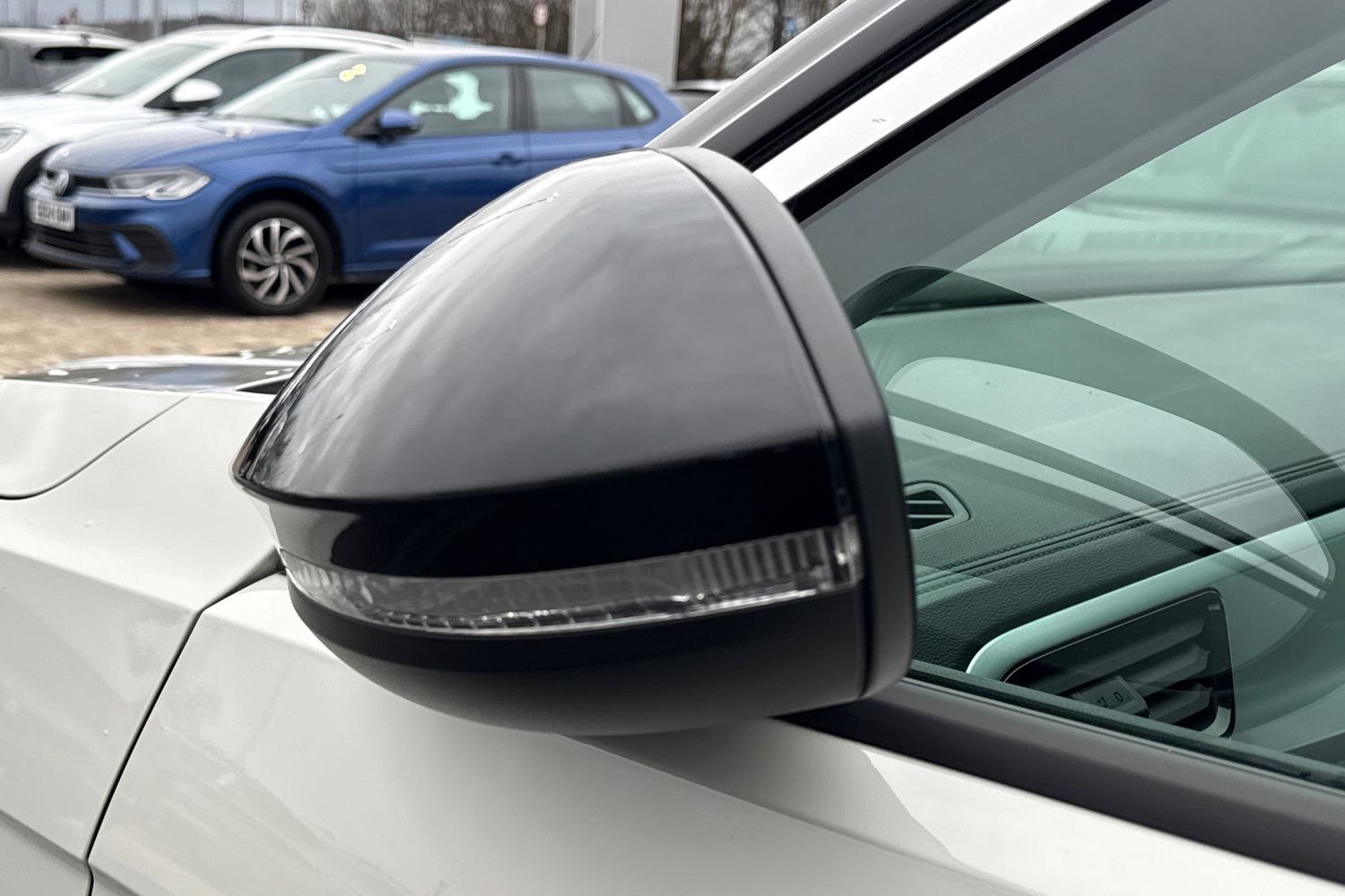 Used Volkswagen T-Roc 2023 for sale - 77348486: Photo 26