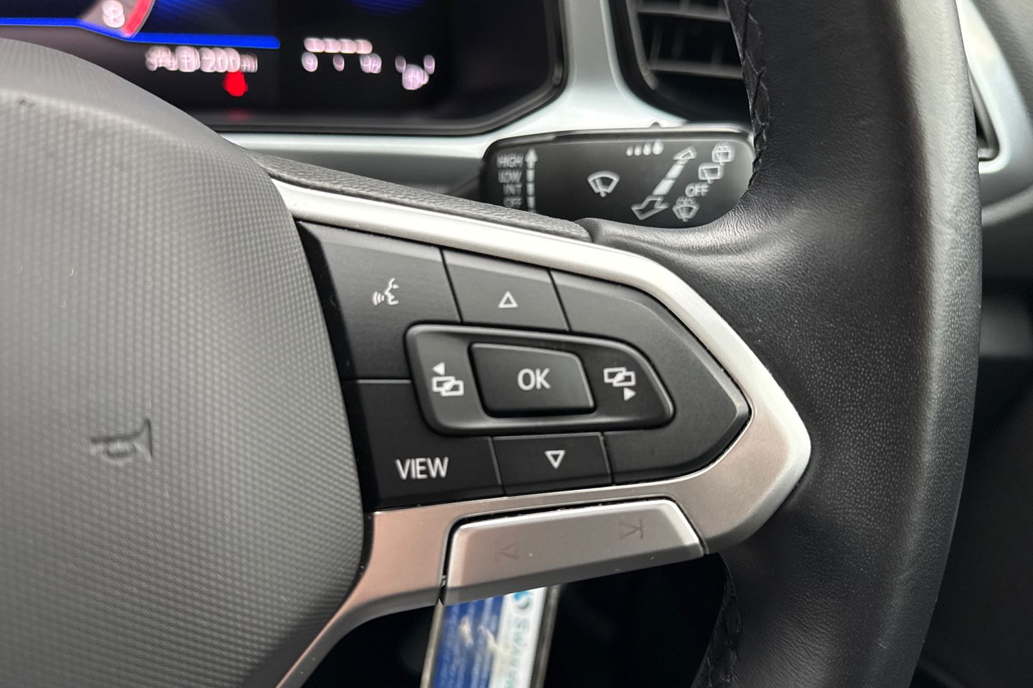 Used Volkswagen T-Roc 2023 for sale - 77348486: Photo 31