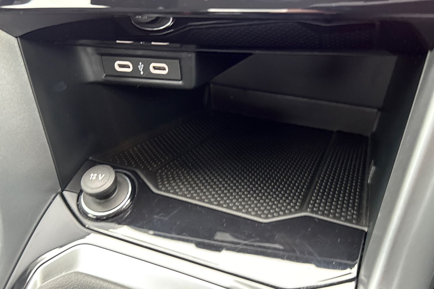 Used Volkswagen T-Roc 2023 for sale - 77348486: Photo 32