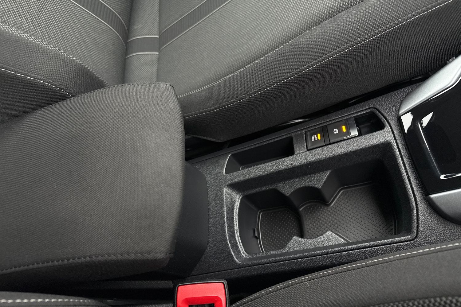 Used Volkswagen T-Roc 2023 for sale - 77348486: Photo 34