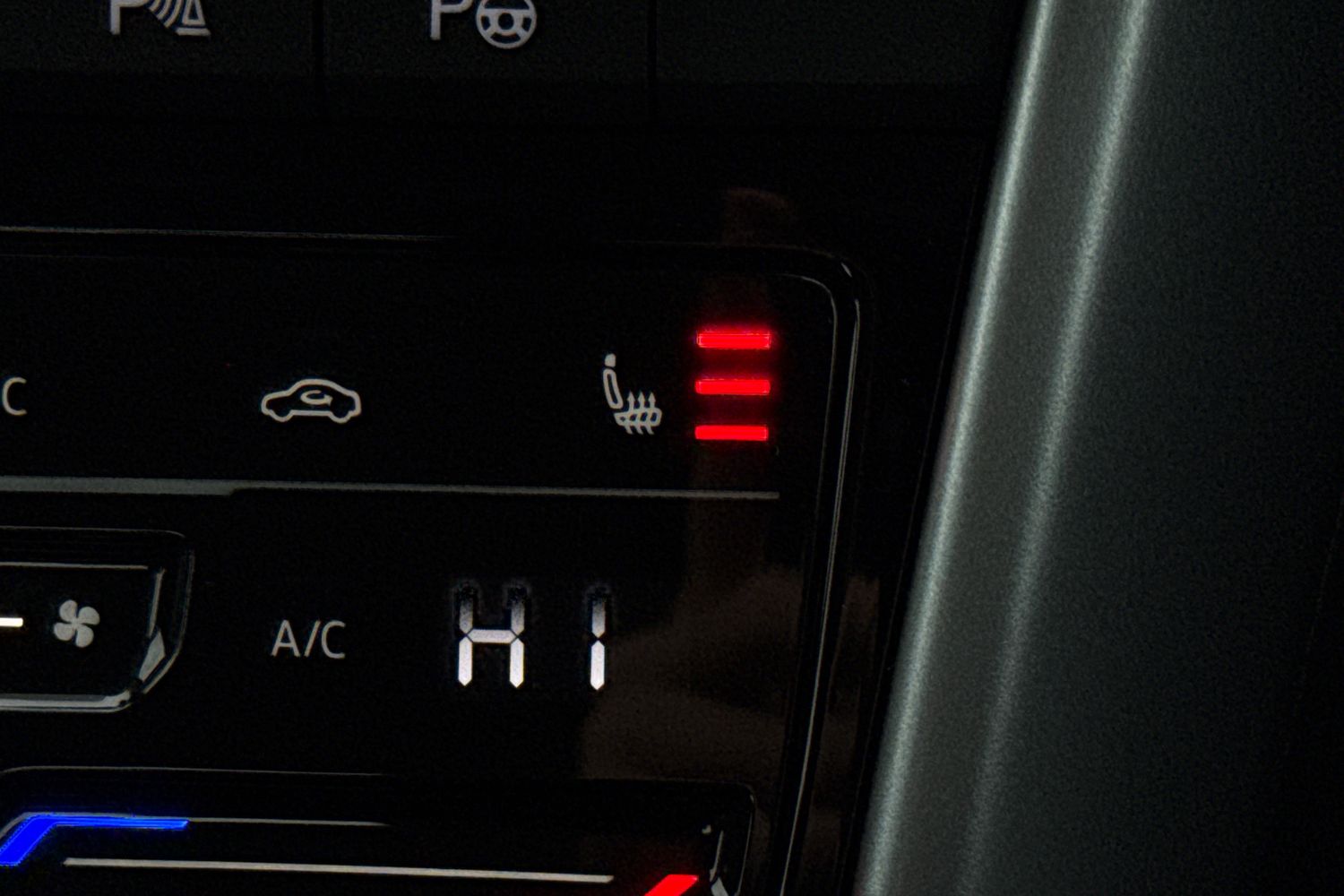 Used Volkswagen T-Roc 2023 for sale - 77348486: Photo 37