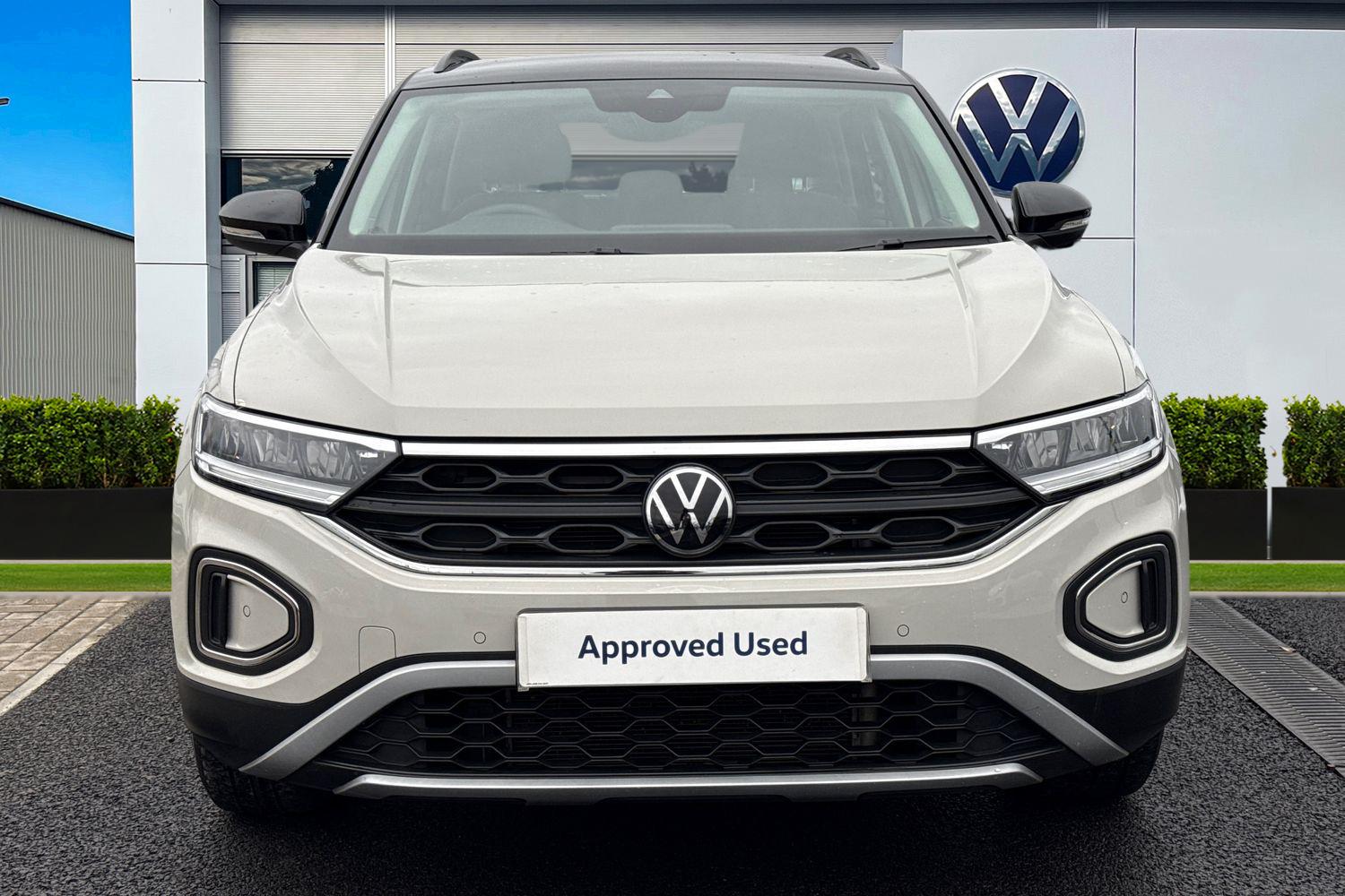 Used Volkswagen T-Roc 2023 for sale - 77348486: Photo 6