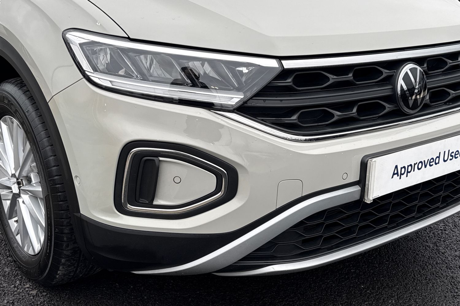 Used Volkswagen T-Roc 2023 for sale - 77348486: Photo 9