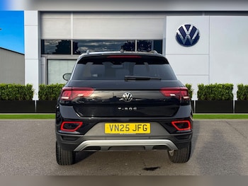 Used Volkswagen T-Roc 2025 for sale - 77862884: Photo