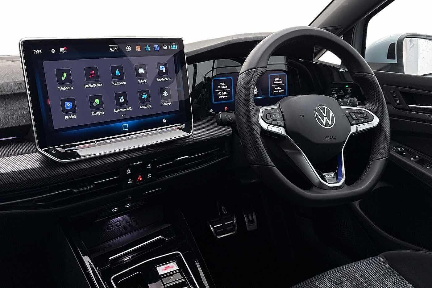 Used Volkswagen Golf 2025 for sale - 76919333: Photo 2