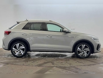 Used Volkswagen T-Roc 2025 for sale - 76896149: Photo