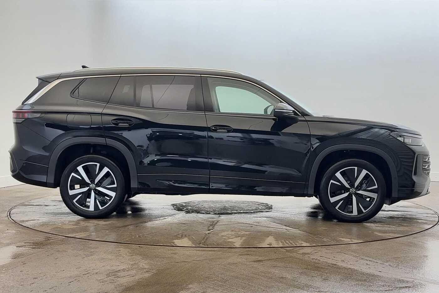 Used Volkswagen Touran 2025 for sale - 77187505: Photo 4