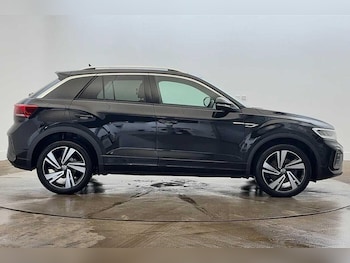 Used Volkswagen T-Roc 2025 for sale - 77421637: Photo